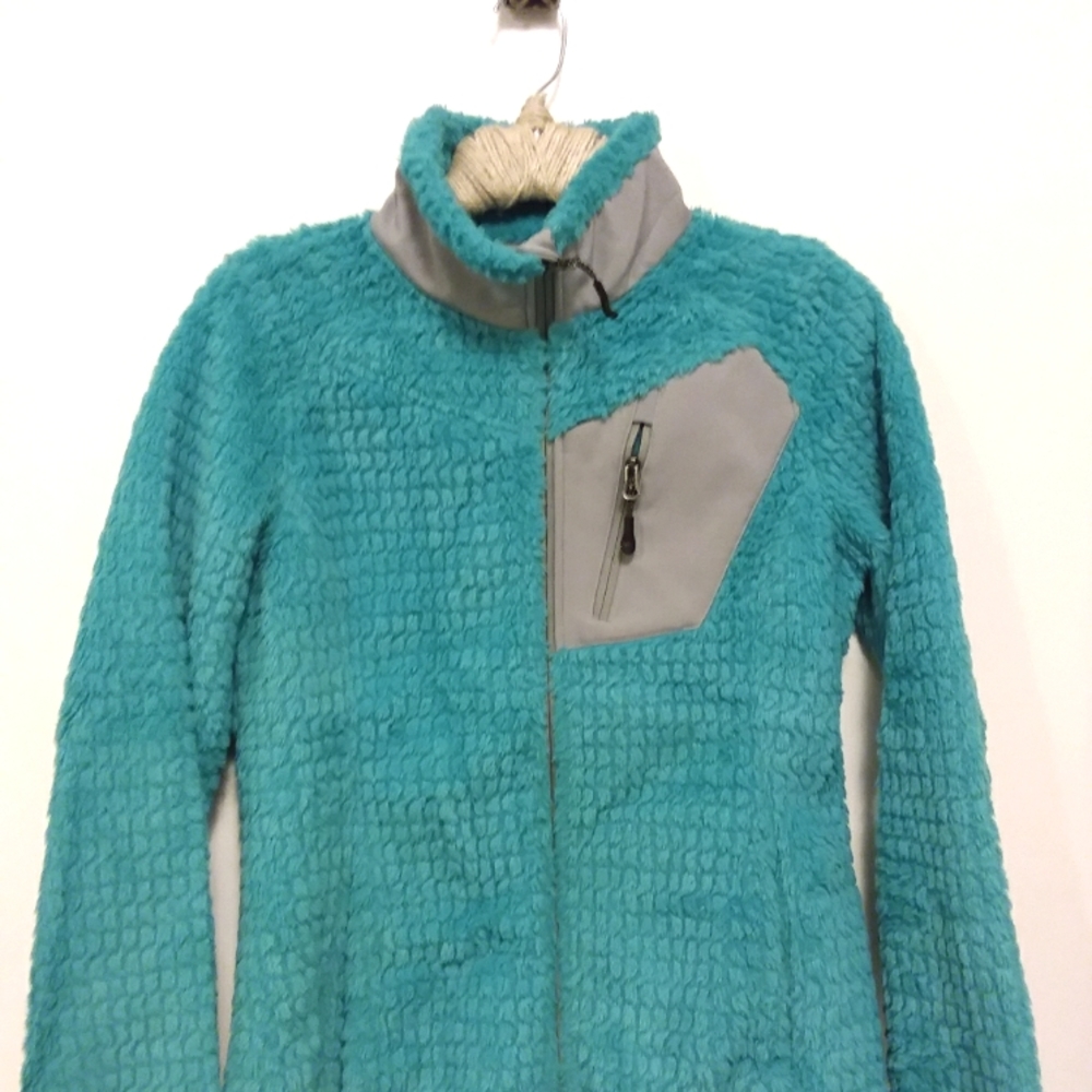 Magellan Outdoors zip up Fleece, Turquoise w/gray trim
